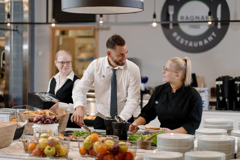 FI_2023_Restaurant Ragnar_Customer service_02